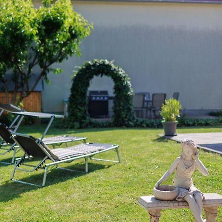Orchidea Apartman Mosonmagyaróvár Dış mekan fotoğraf