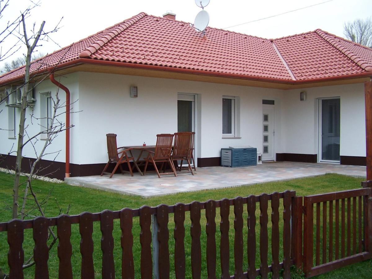 Orchidea Apartman Mosonmagyaróvár Dış mekan fotoğraf